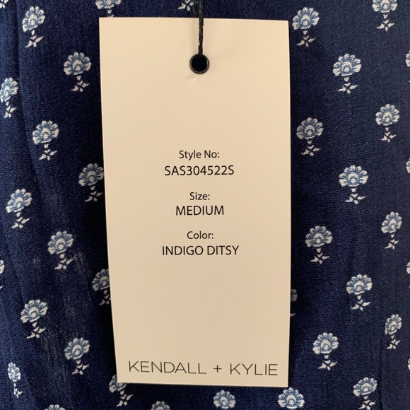 NWT Kendall + Kylie Indigo Ditsy Blouse - Picture 4 of 4